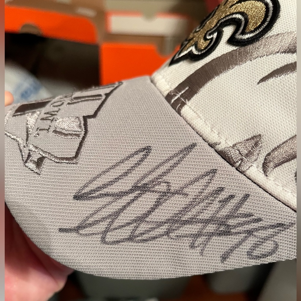 AUTOGRAPHED SEDRICK ELLIS HAT